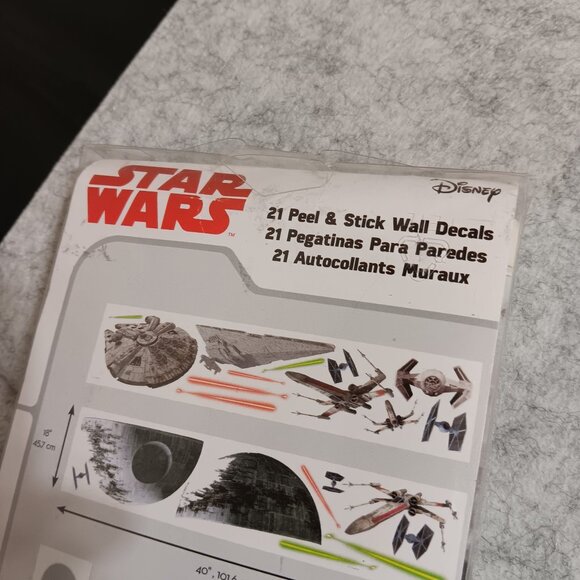 STAR WARS STICK WALL DECALS OF SPACESHIPS - Picture 3 of 14